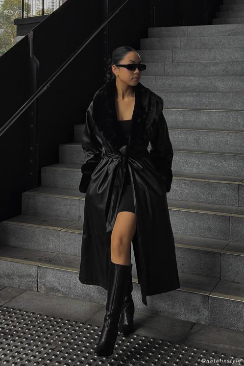 Meshki Rebekah Oversized Pu Trench Coat With Fur Trim Clothing Black 6DX221647